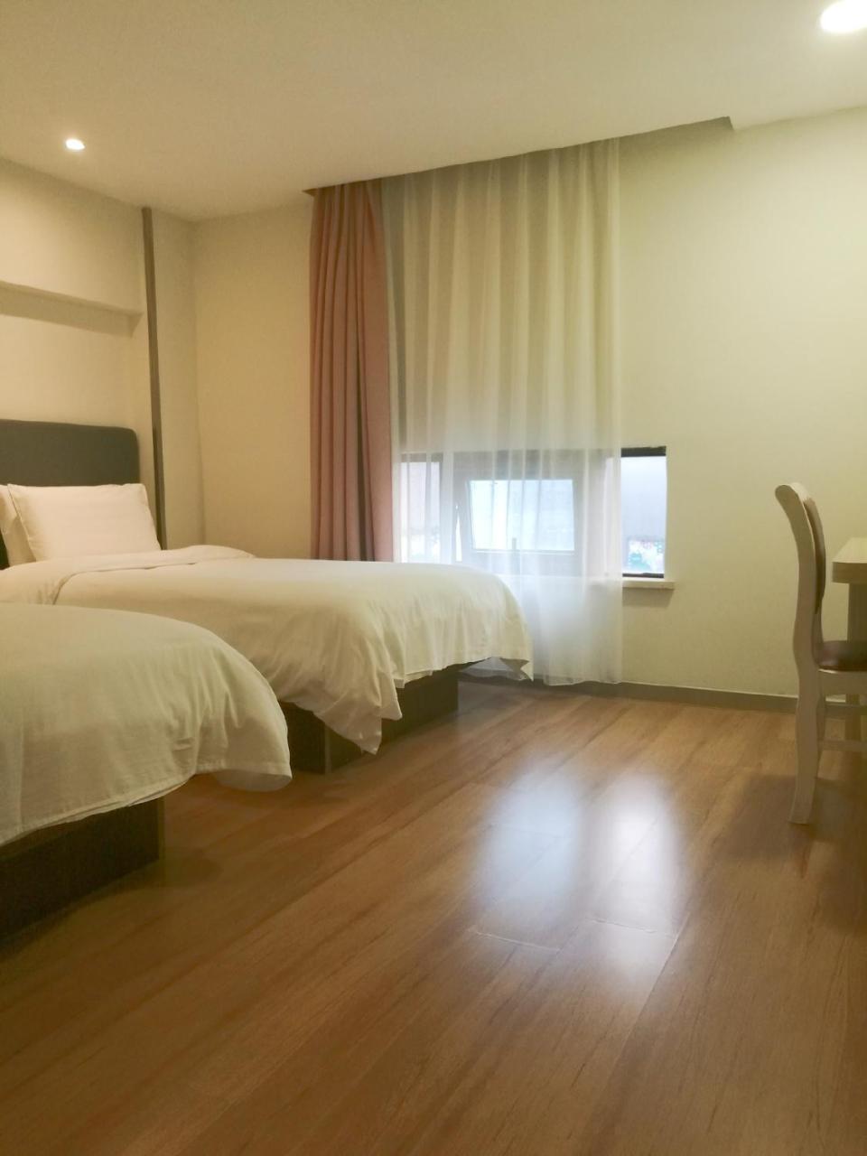 汉庭上海虹口足球场地铁站酒店 外观 照片